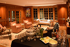 HOLIDAYS WITH KWANCHAI